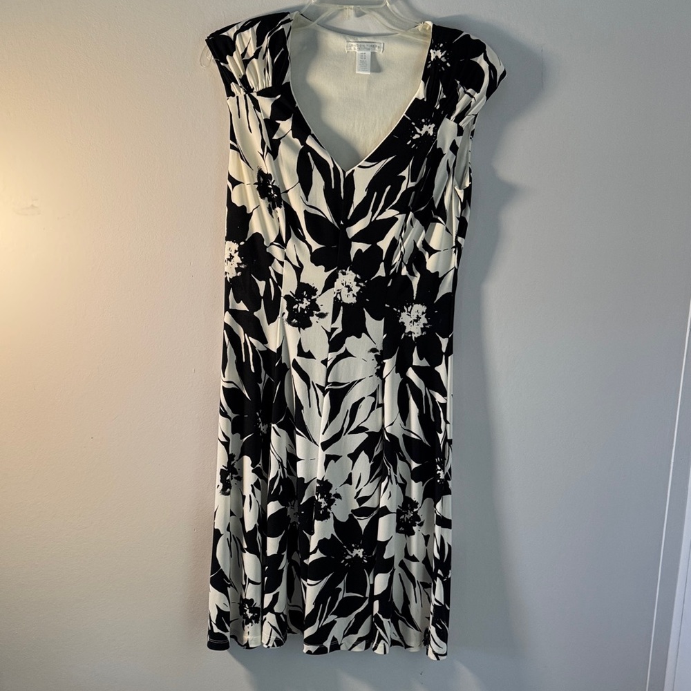 London Times Black and White Floral Midi Dress